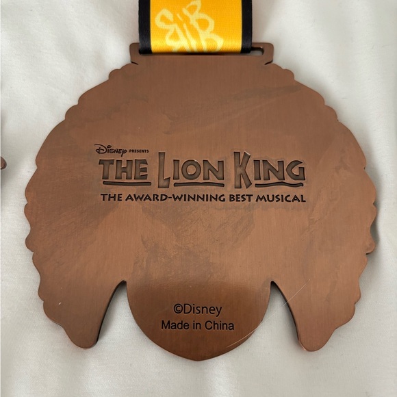 RunDisney 5K Lion King Medal Set 🦁🐗🐛🎶 - Picture 5 of 10